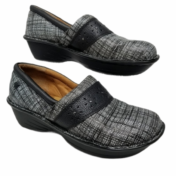 Nurse Mate Shoes - Nurse Mates Clogs Size 9 Ginnifer Professional Pillowtop Slip Resistant Leather